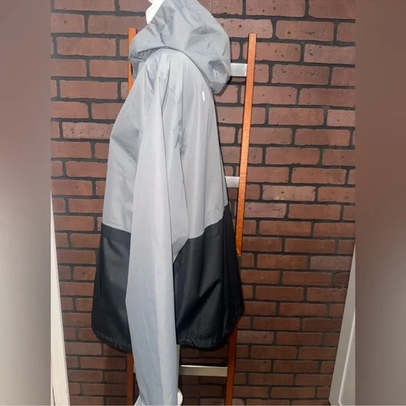 FIGS RAIN JACKET - Picture 8 of 10